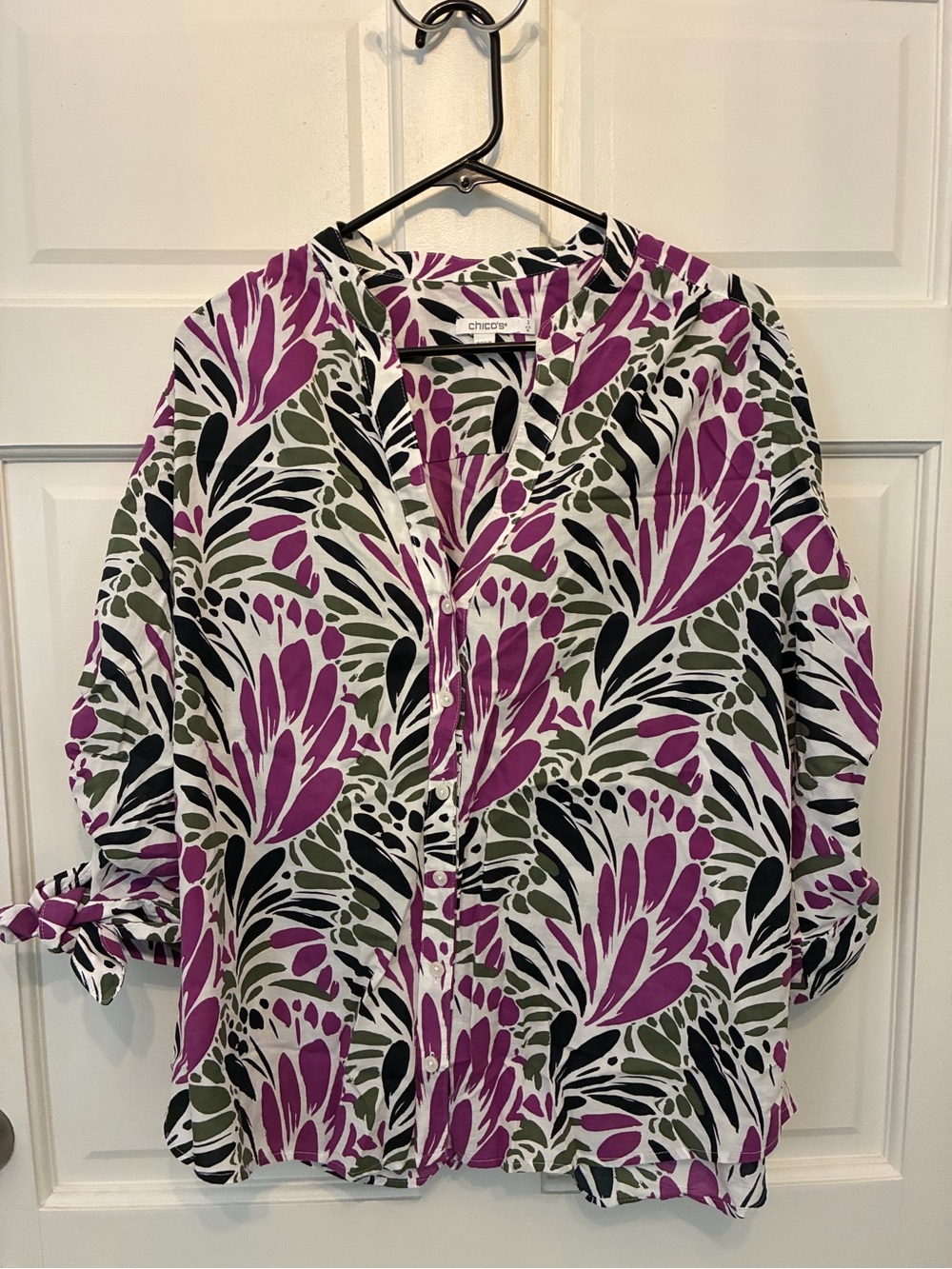 Chico's White, Purple & Olive Botanical Button-Front Blouse